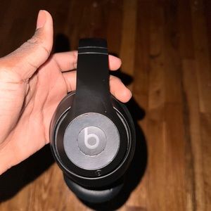 Beats Studio pro like new